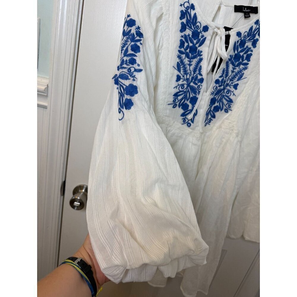 Lulus White & Blue Embroidered Shift Dress Long Puff Sleeve Size Small NWT - Picture 4 of 14